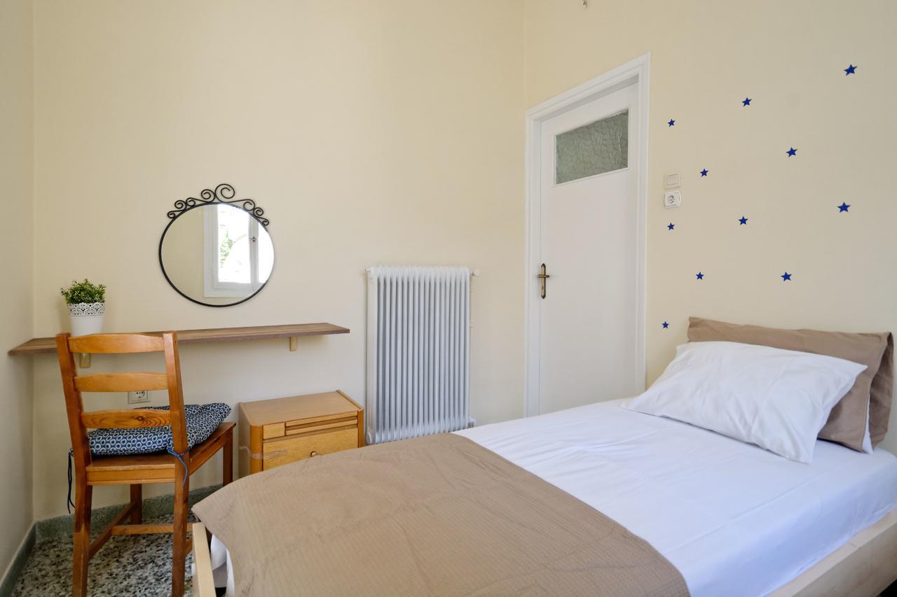 Kosta'S Cottage House Athena Bagian luar foto