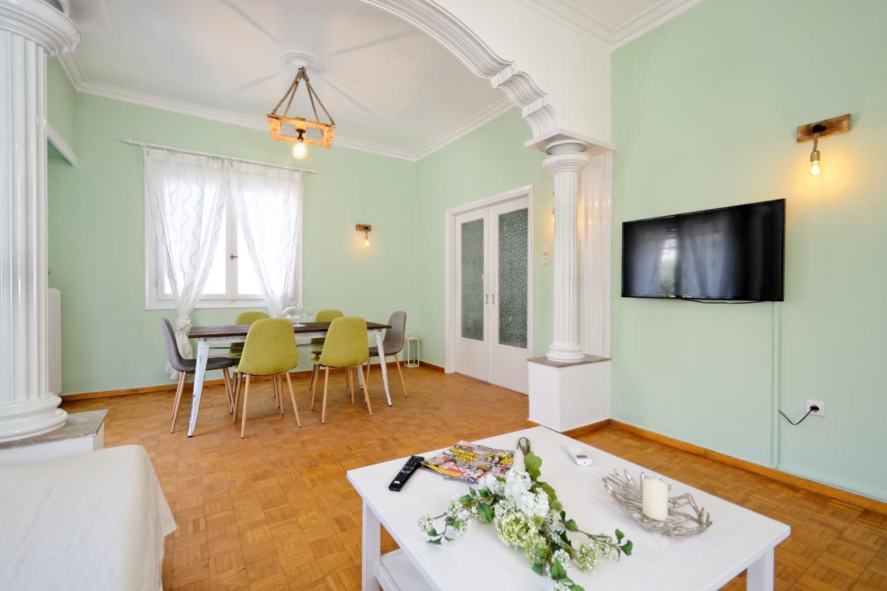 Kosta'S Cottage House Athena Bagian luar foto