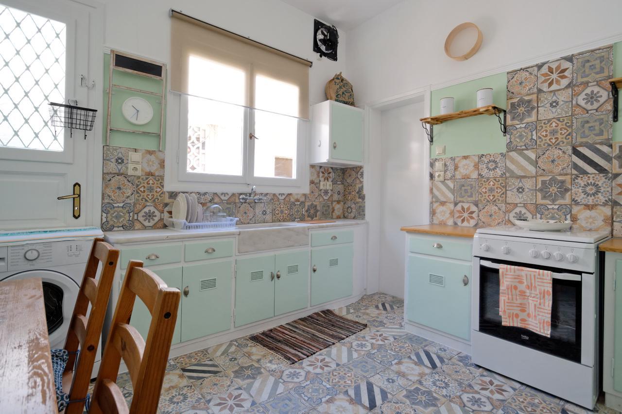 Kosta'S Cottage House Athena Bagian luar foto