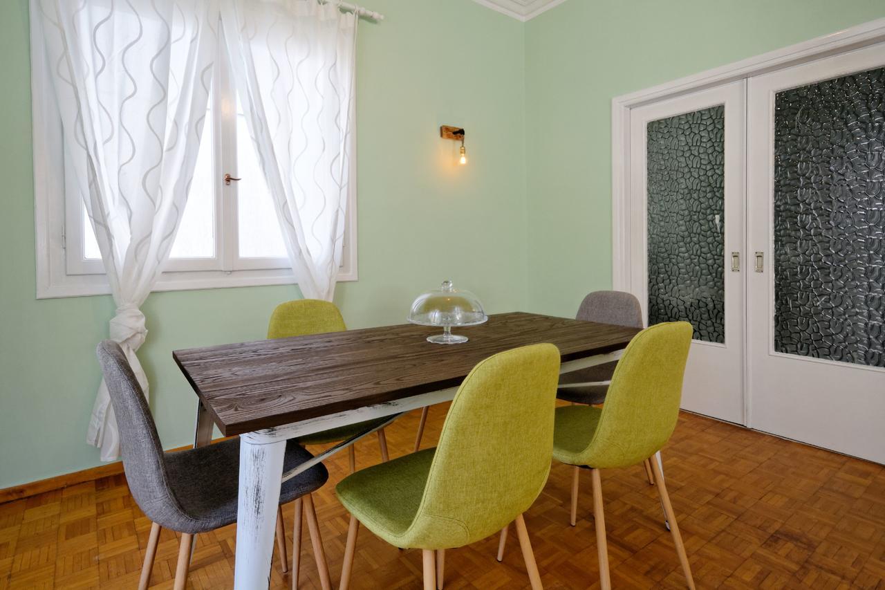 Kosta'S Cottage House Athena Bagian luar foto