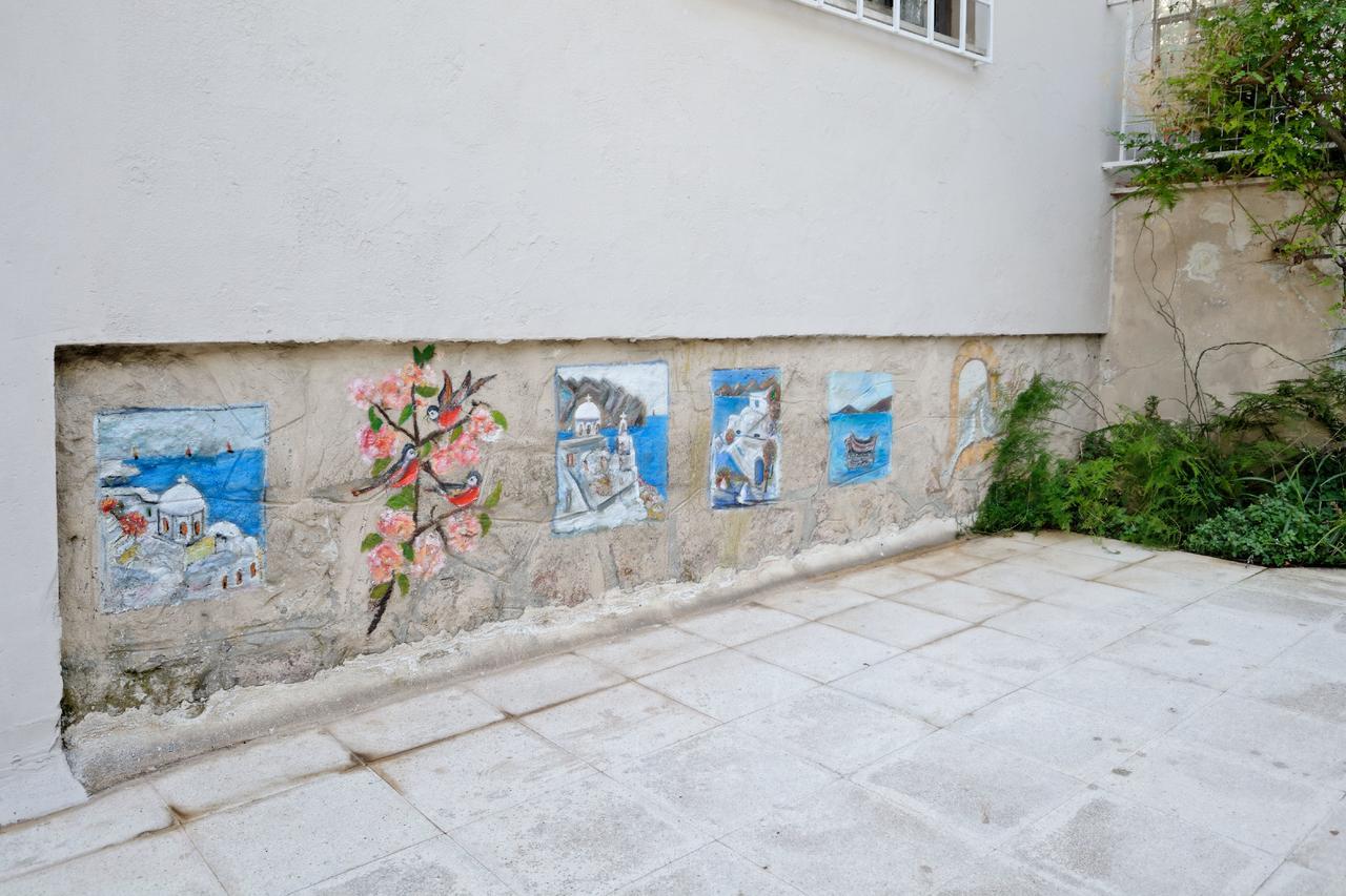 Kosta'S Cottage House Athena Bagian luar foto