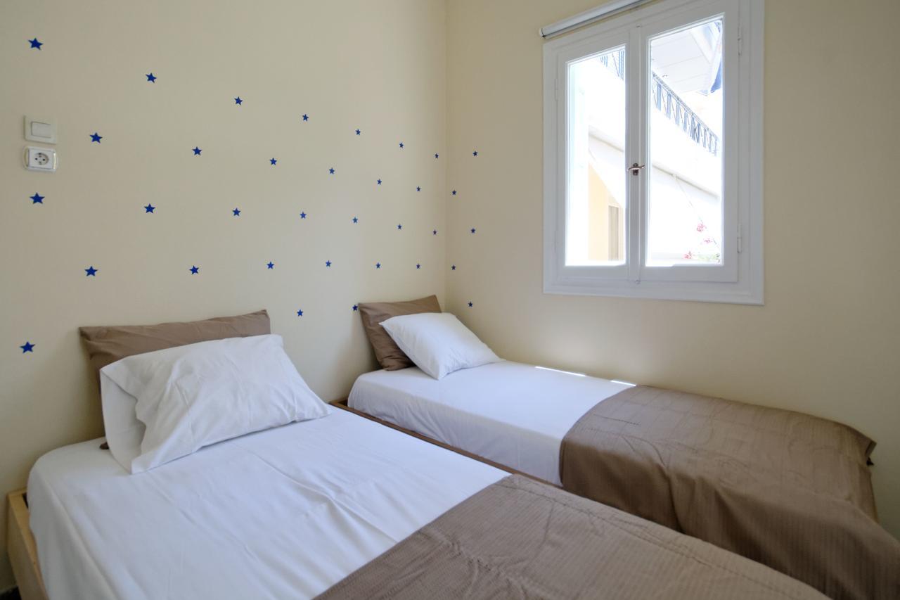 Kosta'S Cottage House Athena Bagian luar foto