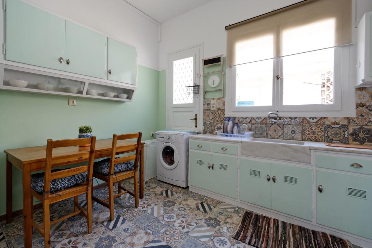 Kosta'S Cottage House Athena Bagian luar foto