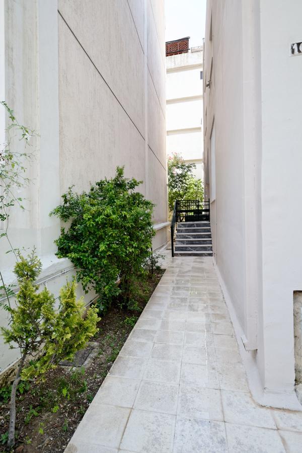 Kosta'S Cottage House Athena Bagian luar foto